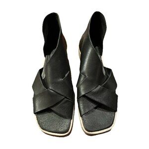 Free People Women's Leather Strappy Sandal Size 7.5 Black Open Toe Flat Heel
